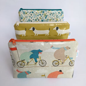 Oilcloth Products - Cosmetic Bags, Shoulder Bags, Aprons & Storage Pouches