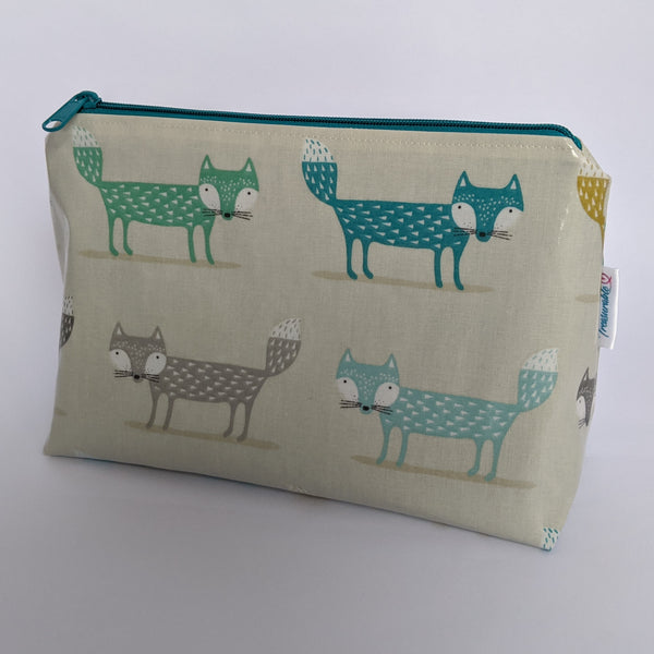 Medium Teal Fox Oilcloth Make-up, Cosmetic, Toiletry bag
